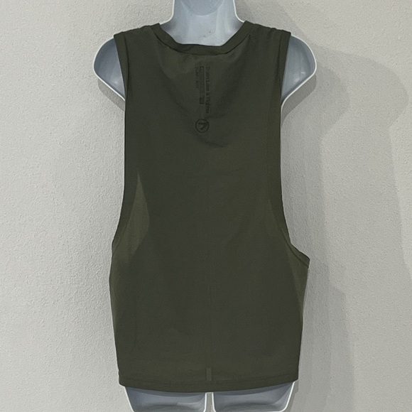 Reebok Women's Dark Green Muscle Tee Size M - Picture 4 of 8